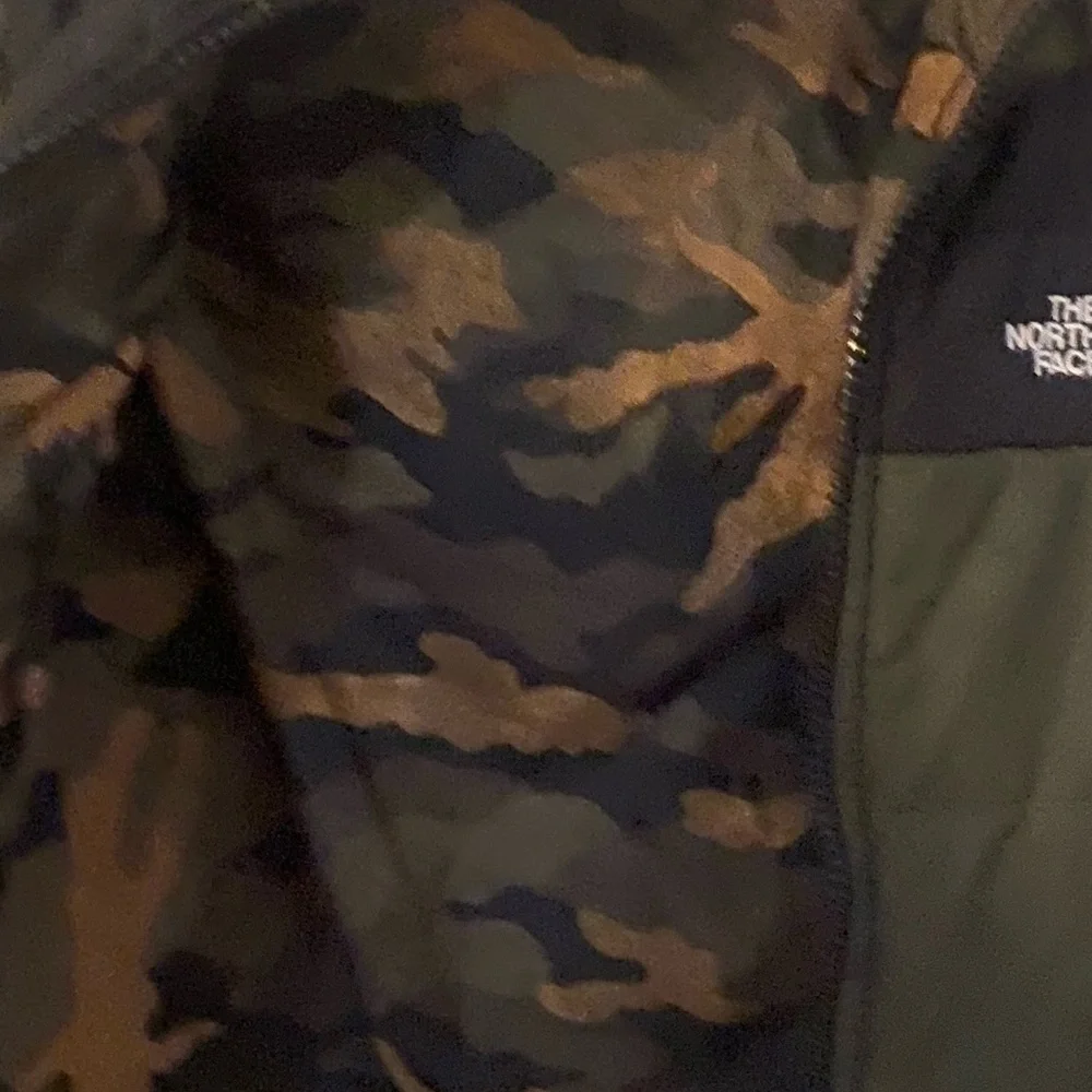 The North Face
Toddler Boys Reversible Perrito Jacket 3T - Picture 4 of 10